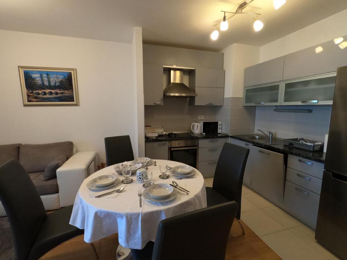 La Fragola Split Apartment Exterior photo